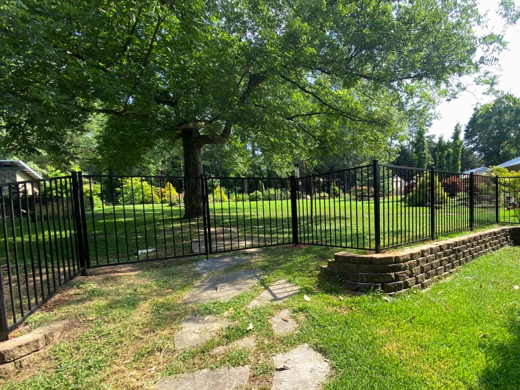 Quality Fence Services Near Spartanburg, SC 16 Aluminum fence 3
